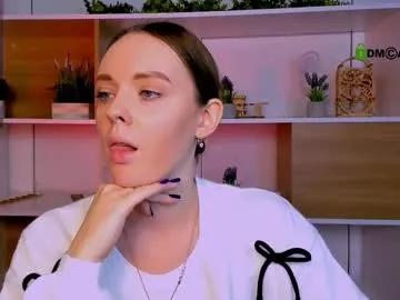 dora_di1 on Chaturbate