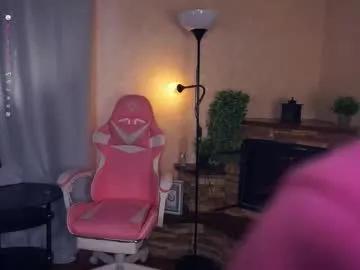 earthadobb on Chaturbate