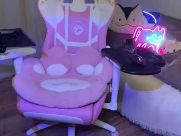 elisa_north on Chaturbate