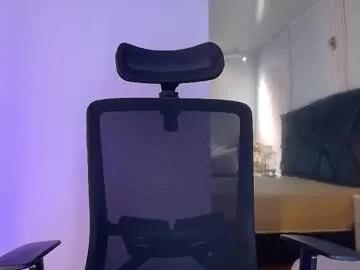 emy_leon on Chaturbate