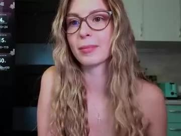 f1oraa on Chaturbate