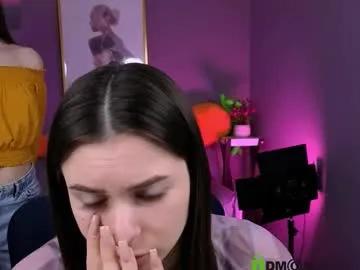 flora_ri on Chaturbate