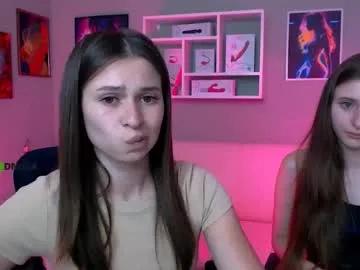 flora_ri on Chaturbate