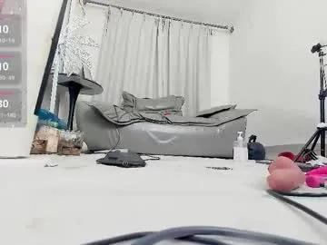 foxyiyi — Chinese girls welcome to play exciting games with me #18 #new #asian #bigass #c2c Interactive toy that vibrates with your tips #lovense thank you for your attention [2055 tokens remaining]