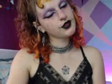 friskyflowers on Chaturbate