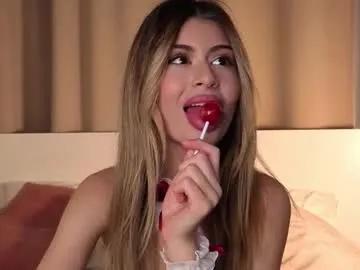 holayoula on Chaturbate