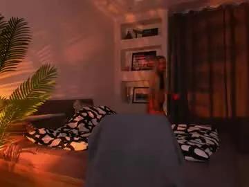 honey_bunnyy_ on Chaturbate