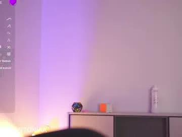 isabela_antonia_ on Chaturbate