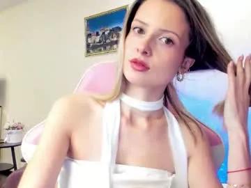 julie_flores on Chaturbate