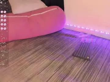 kelsiecollins on Chaturbate