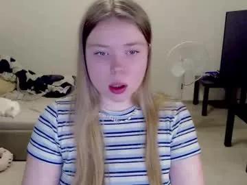 kitten_jenny01 — Take off my top #british #puffynipples #new #natural #bigboobs [1000 tokens remaining]