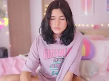 kittenmoon_ on Chaturbate