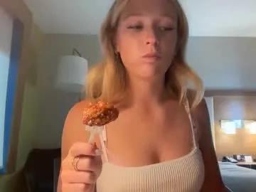 korinaluvv on Chaturbate