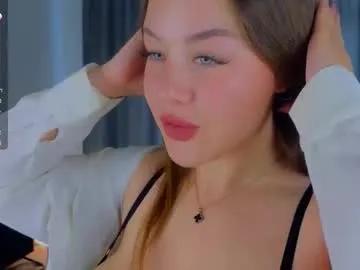 kristigroune on Chaturbate