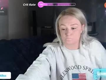 laurynrox on Chaturbate