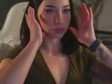 leoramallis on Chaturbate