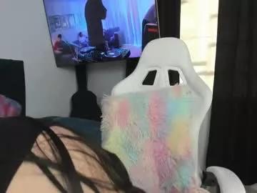 lia_queen610 on Chaturbate