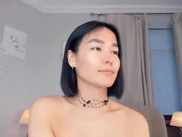 lora_lifelover on Chaturbate