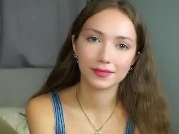loriamarzinske on Chaturbate