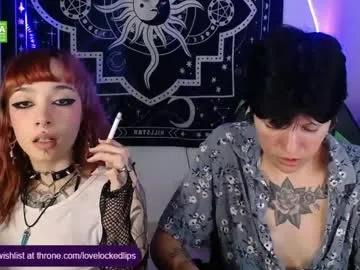 lovelockedlips on Chaturbate