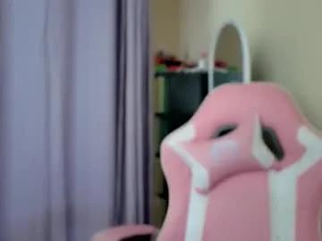 lovely_leah23 on Chaturbate