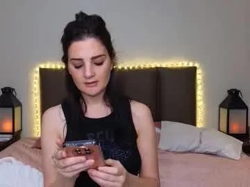lucy1990xxx on Chaturbate