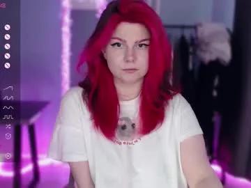 makelovenotwarbitchess on Chaturbate