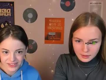 mia_starrr_ on Chaturbate