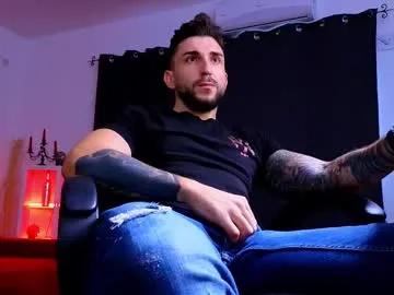 mightyaaron on Chaturbate