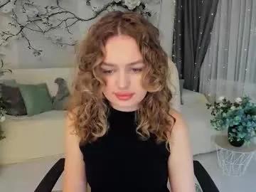 miraclecurly on Chaturbate