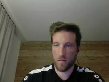 moms_little_monster on Chaturbate