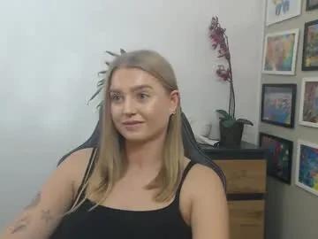 mysteryericax on Chaturbate