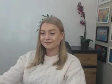 mysteryericax on Chaturbate