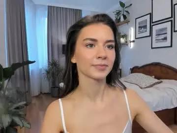 nicoleluuv on Chaturbate