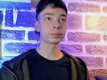noah_ricci_ on Chaturbate