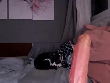 sexyella25 on Chaturbate