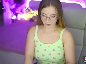 silverrmoon on Chaturbate