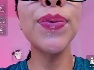 sophierooy on Chaturbate