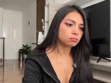 sweet_littleee on Chaturbate