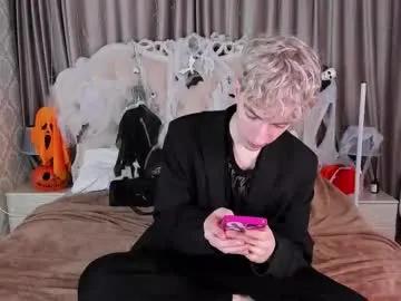 trevorbenson on Chaturbate