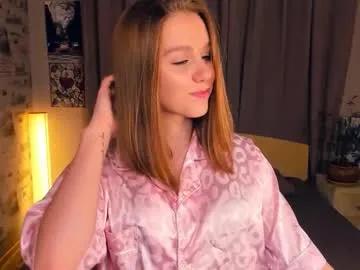 trinahillier on Chaturbate