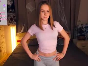 trinahillier on Chaturbate