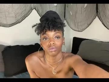 trixie_luv on Chaturbate