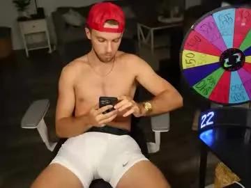 troy_greenxo on Chaturbate