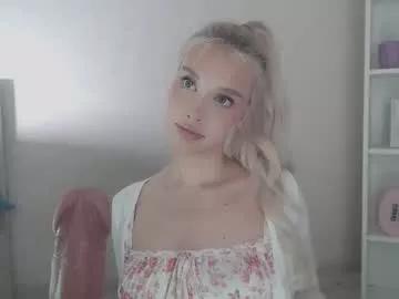 vickyfuckingdoll on Chaturbate