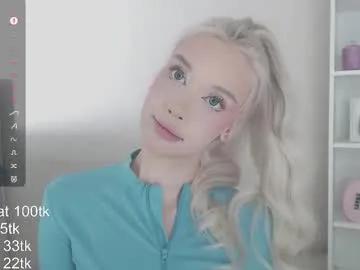 vickyfuckingdoll on Chaturbate