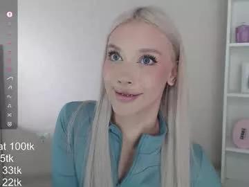 vickyfuckingdoll on Chaturbate
