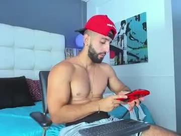 yiyo10_ on Chaturbate
