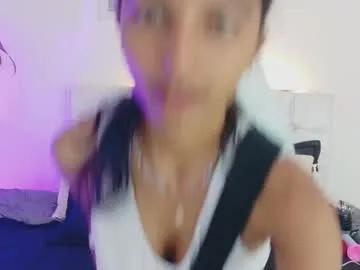 yuliethpetite on Chaturbate