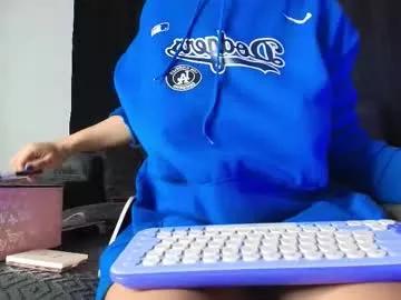 yungelitamor_ on Chaturbate